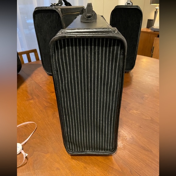 The French Company 1970s Vintage Luxury Luggage - Picture 4 of 16